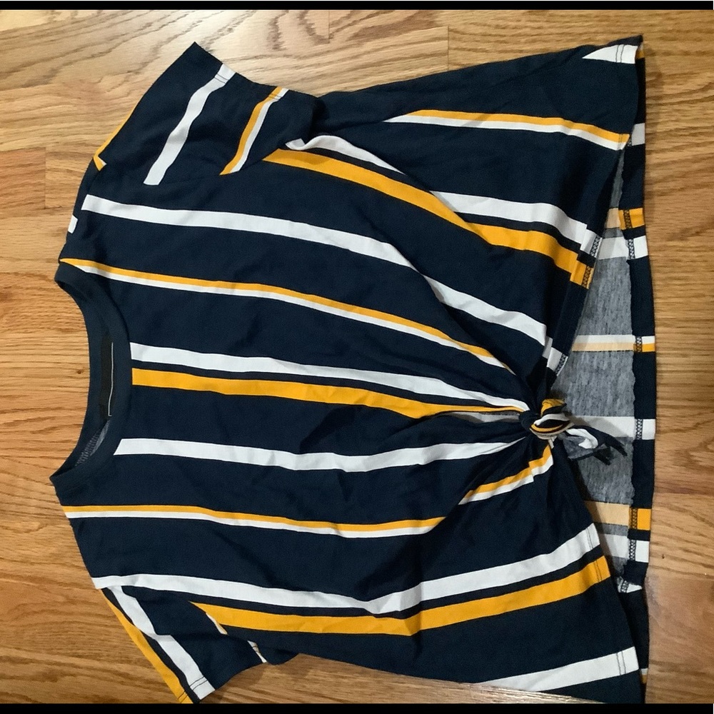 cropped front tie top